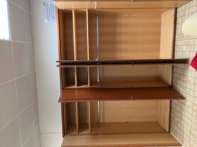 Kleiderschrank